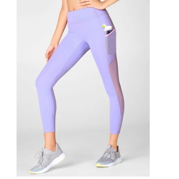 Trinity Mid-Rise Pocket 7/8 Leggings in LAVENDER MULTI - Picture 3 of 7